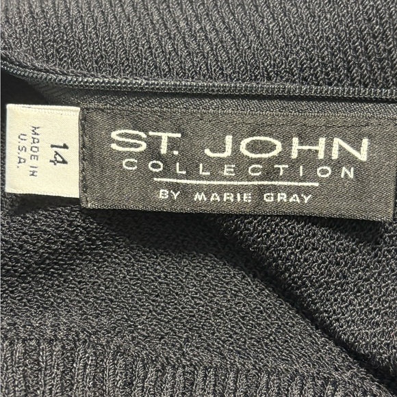 ST. JOHN Black knit sweater size 14 mock neck epaulettes zip back shoulder pads - Picture 6 of 12